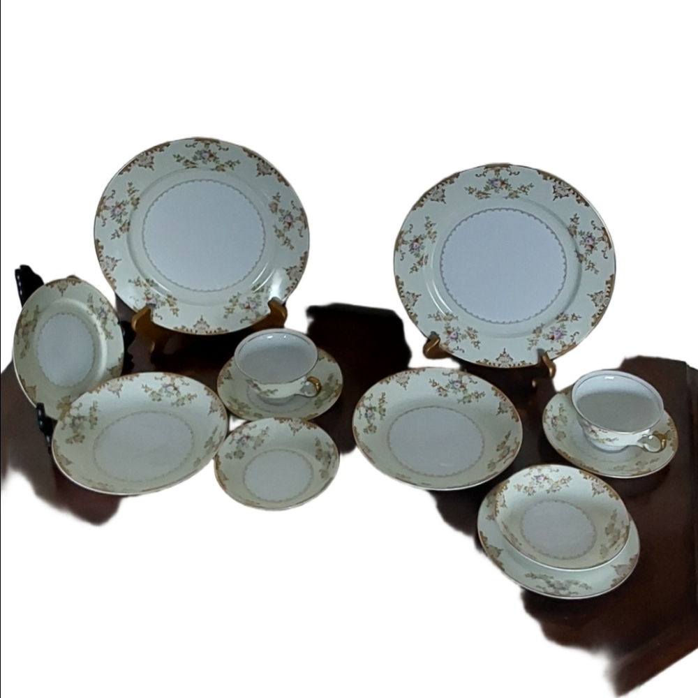 Antique Meito China V2069 hand-painted 5pc place setting dinnerware set of 2